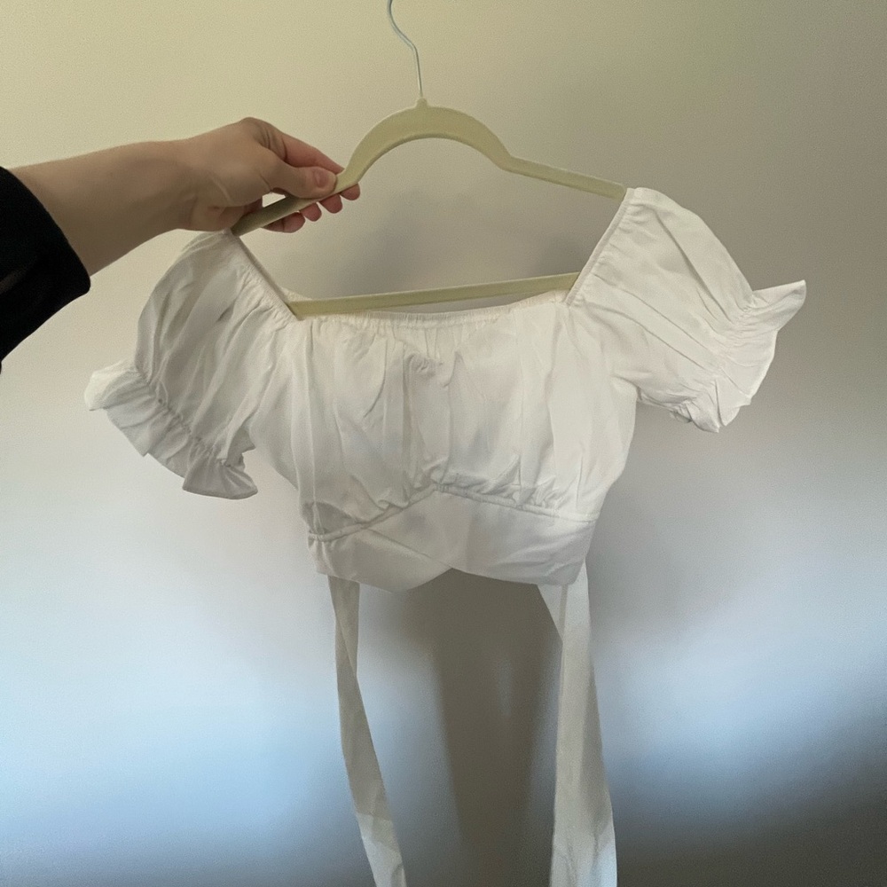White Short Sleeve Tie-Back Crop Top